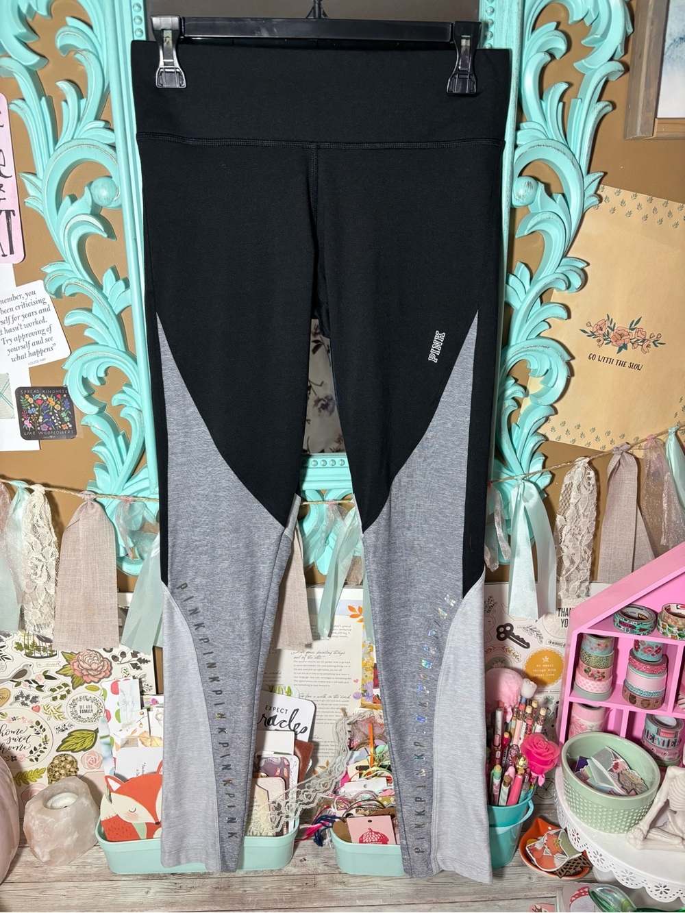 PINK Victoria’s Secret Yoga Leggings Black & Gray Mid Rise Women’s Size S 2010s